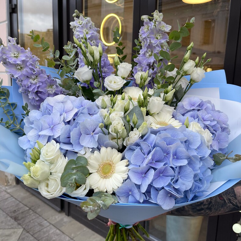 Букет цветов "Голубая лагуна"