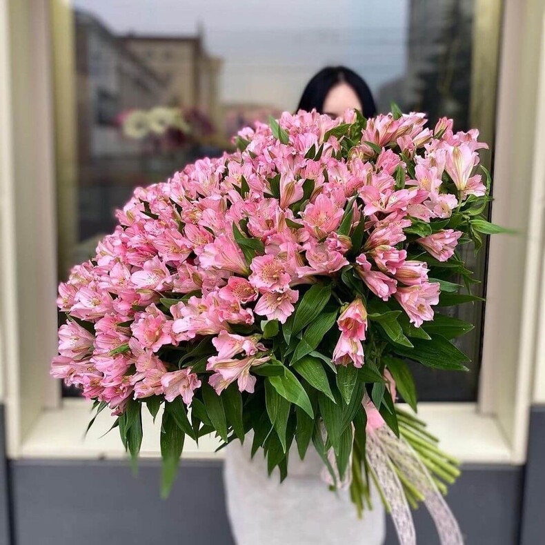 Букет цветов "Альстромерия"